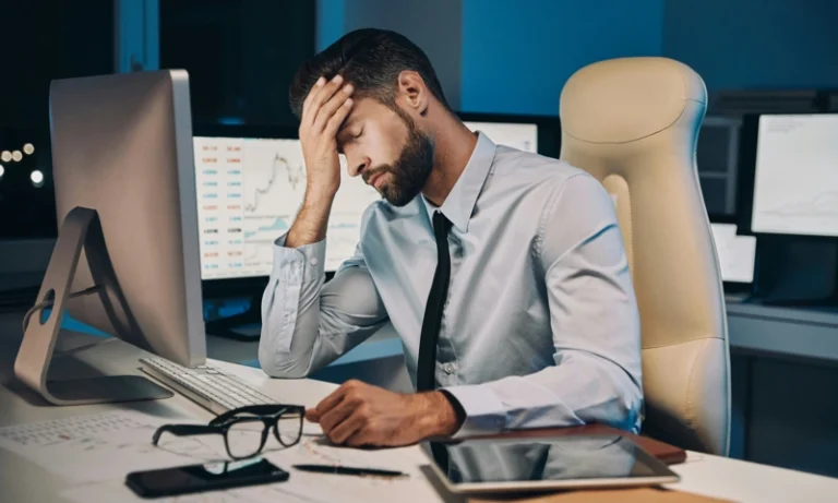 How to Avoid Hotel Overbooking: Tools and Tactics for Independent Hoteliers