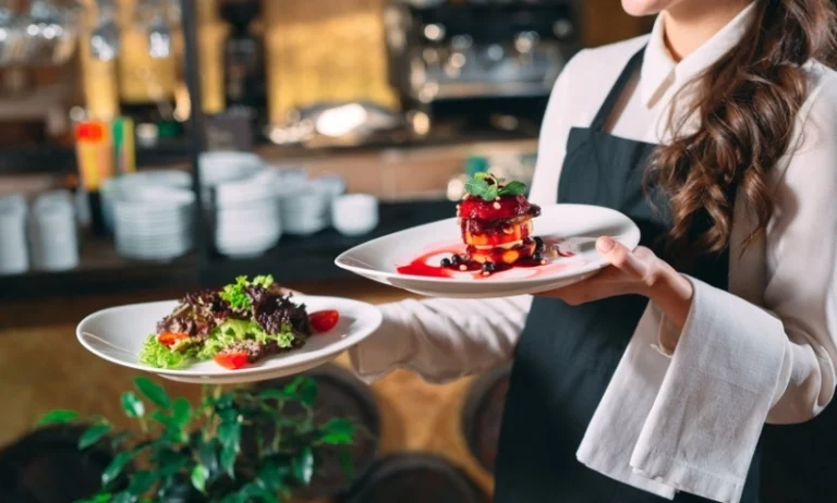 ONS Reports 84,000 UK Job Losses in Hospitality Sector Post-Budget